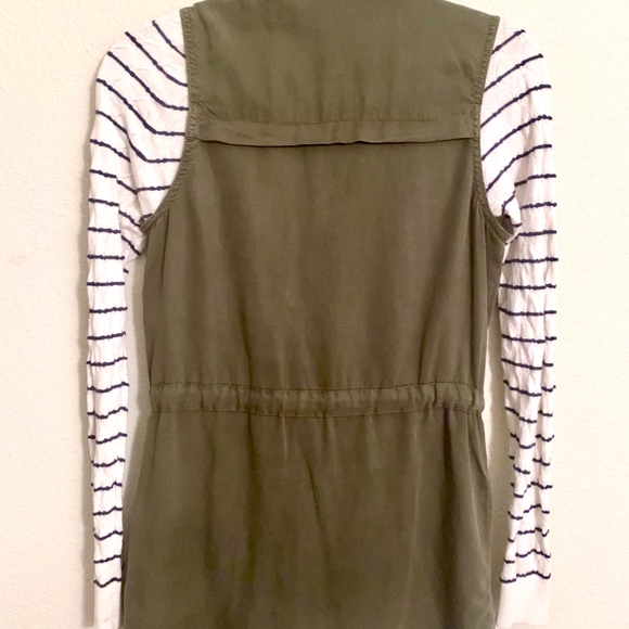 (‼️ SOLD‼️) Olive Green Long Sleeveless Vest - Picture 6 of 6